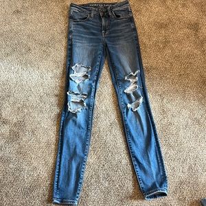 american eagle ripped skinny jeans